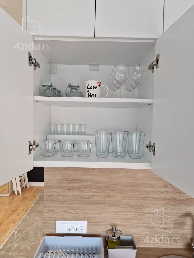 Jednoiposoban stan | 4zida