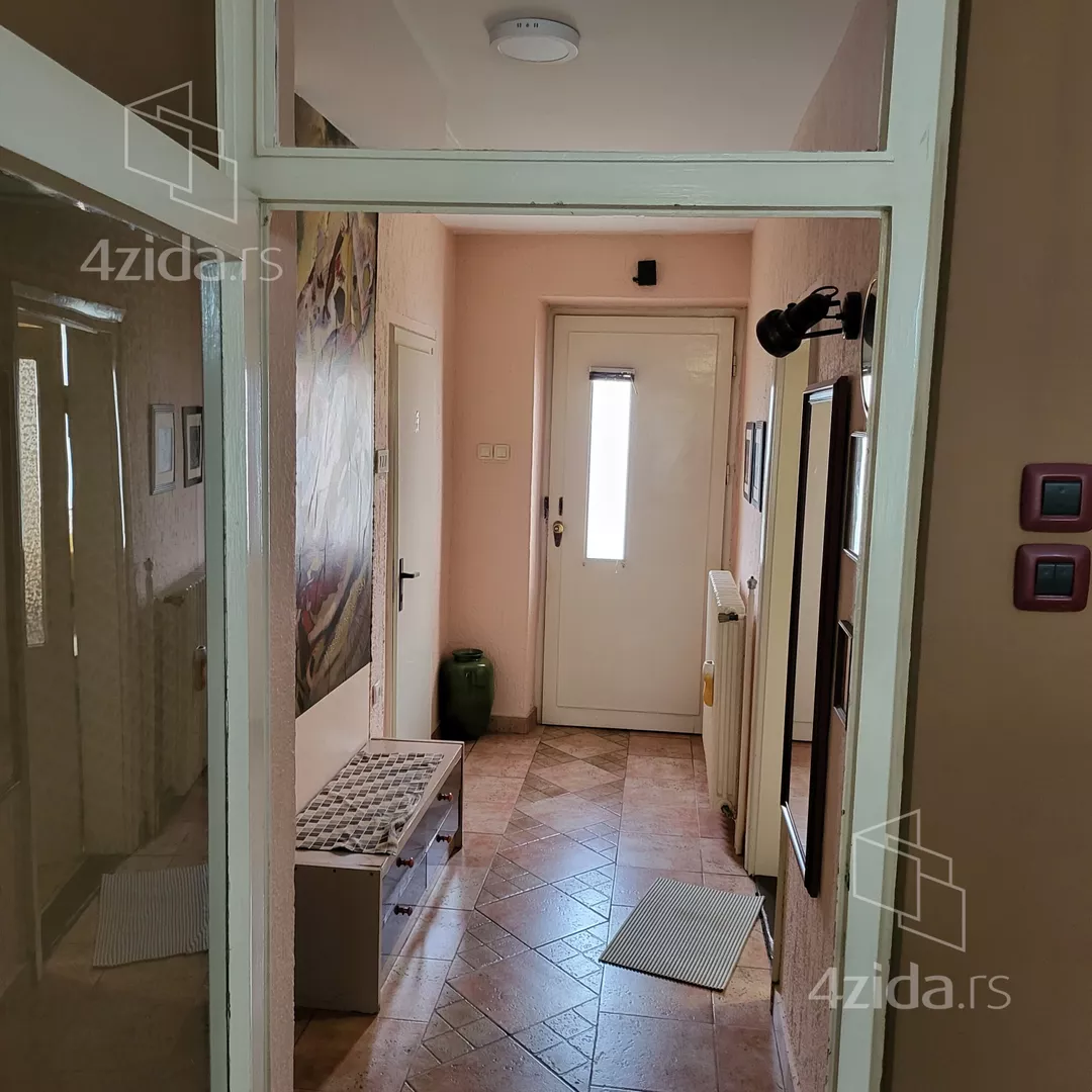 3-etažna kuća | 4zida