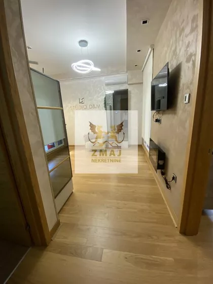 Cara Dušana | 4zida.rs