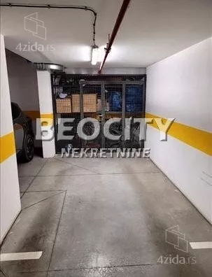 Garaža/Parking | 4zida