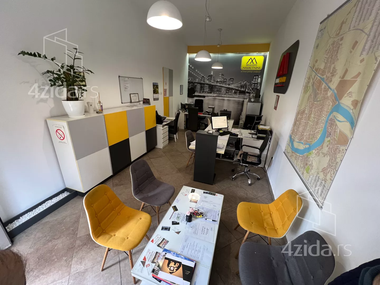 Lokal | 4zida