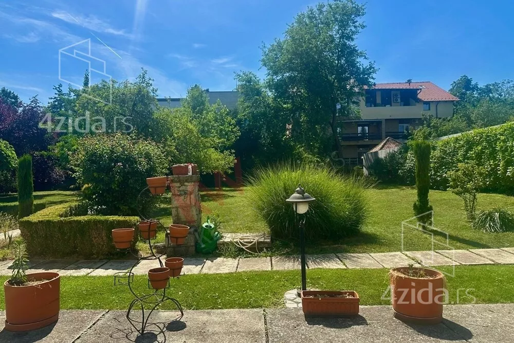 Kancelarija | 4zida