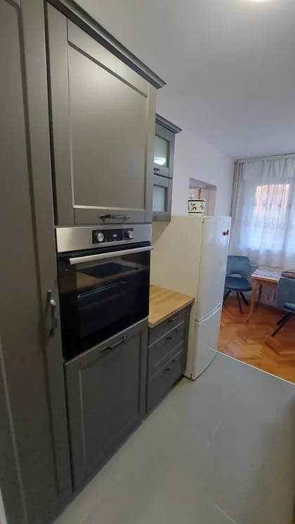 Srpskih Udarnih Brigada 9 | 4zida.rs