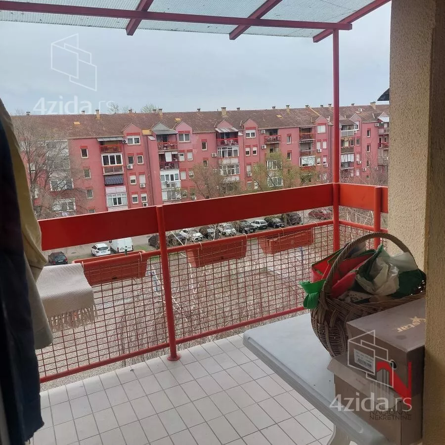 Četvorosoban stan | 4zida