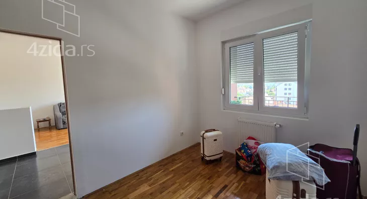 Četvoroiposoban stan | 4zida