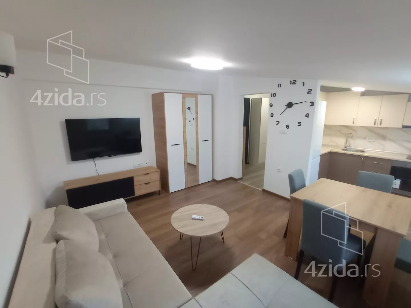 Jednoiposoban stan | 4zida