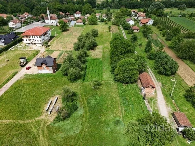 Plac | 4zida