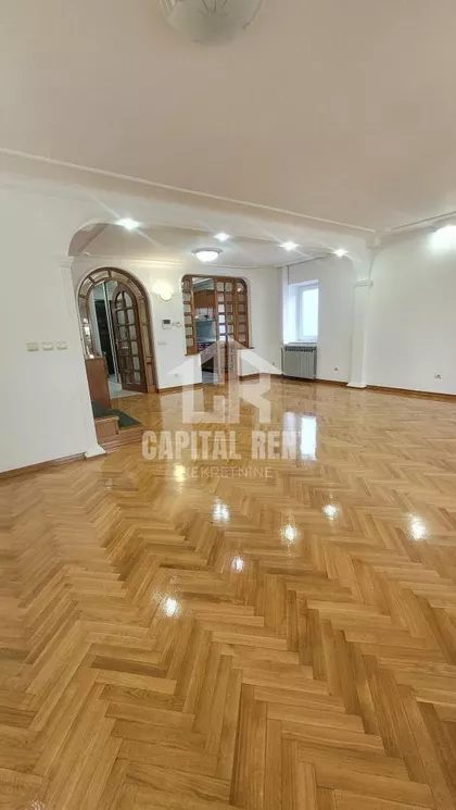 Sanje Živanovića | 4zida.rs