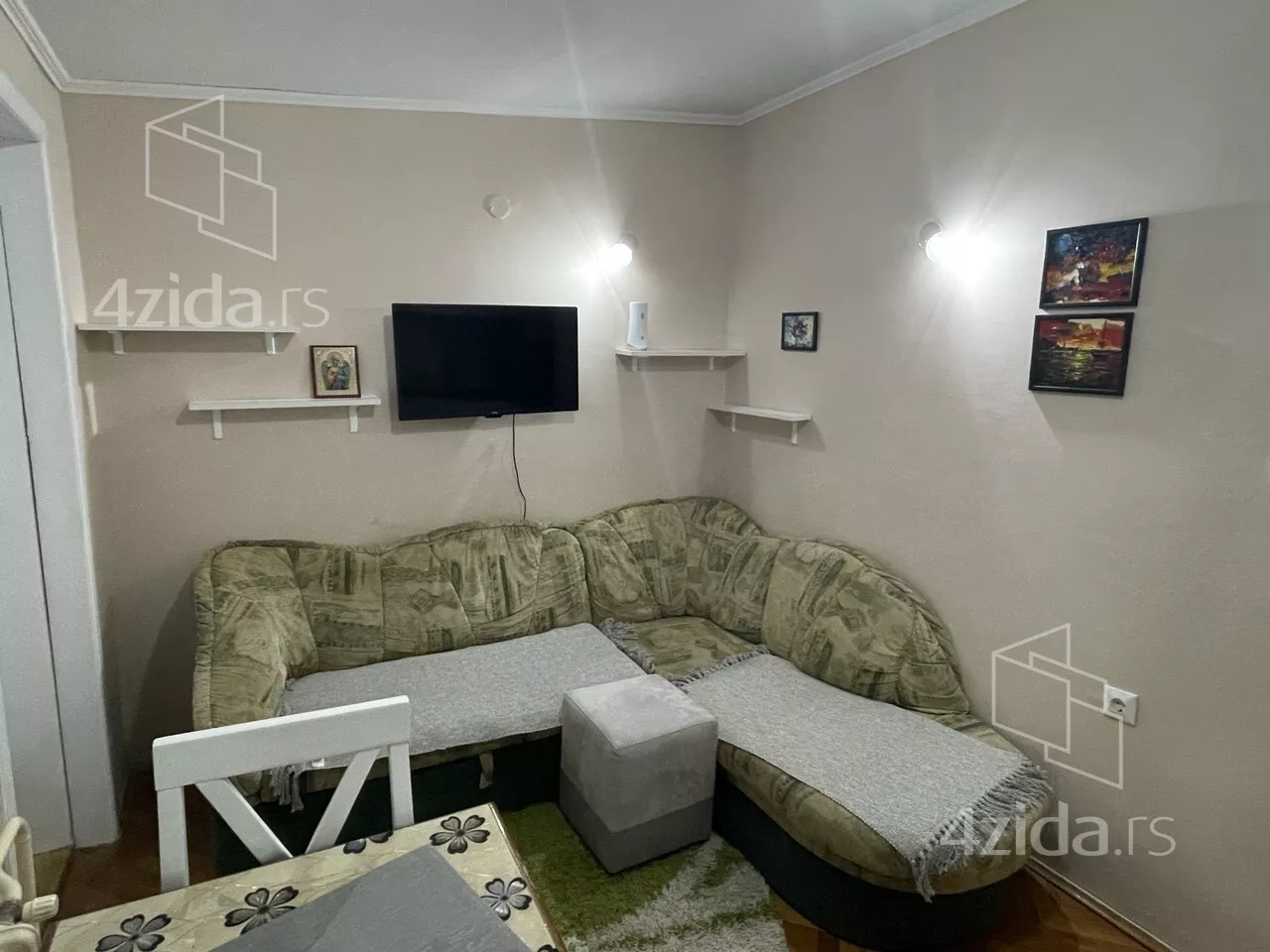 Jednoiposoban stan | 4zida