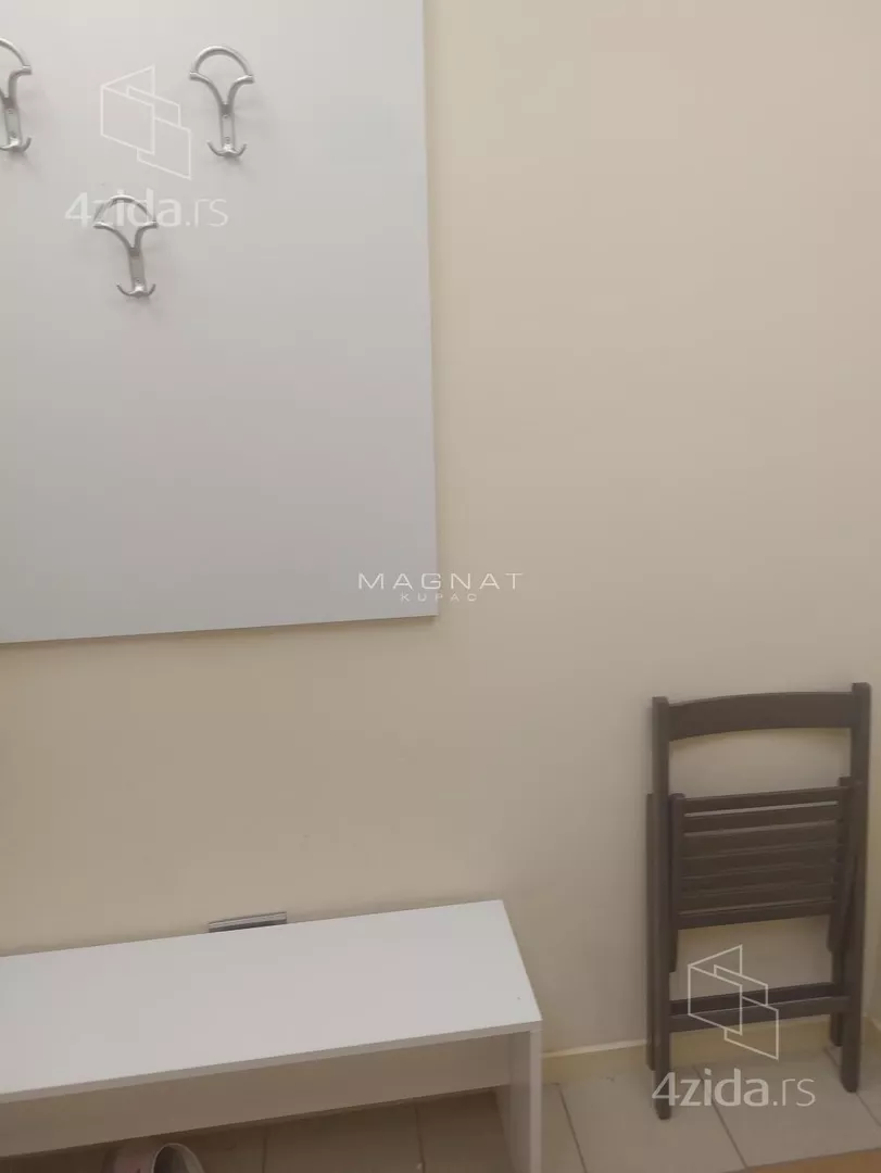 Lokal | 4zida