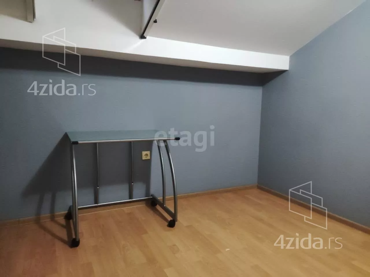 Četvoroiposoban stan | 4zida