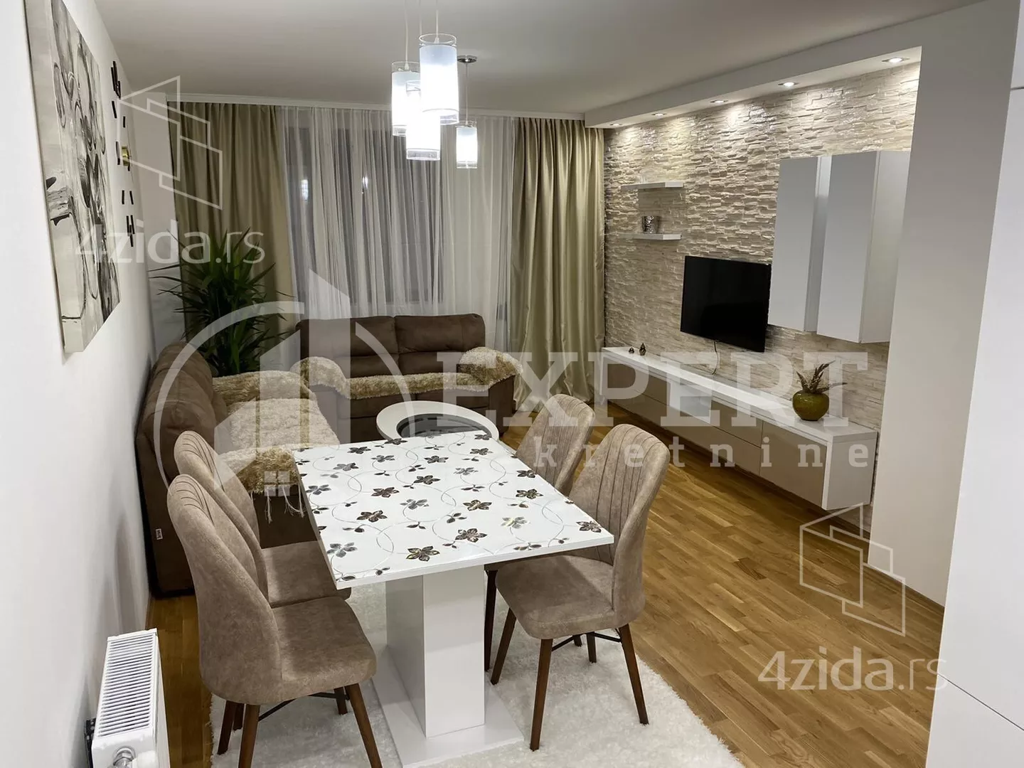 Dvoiposoban stan | 4zida