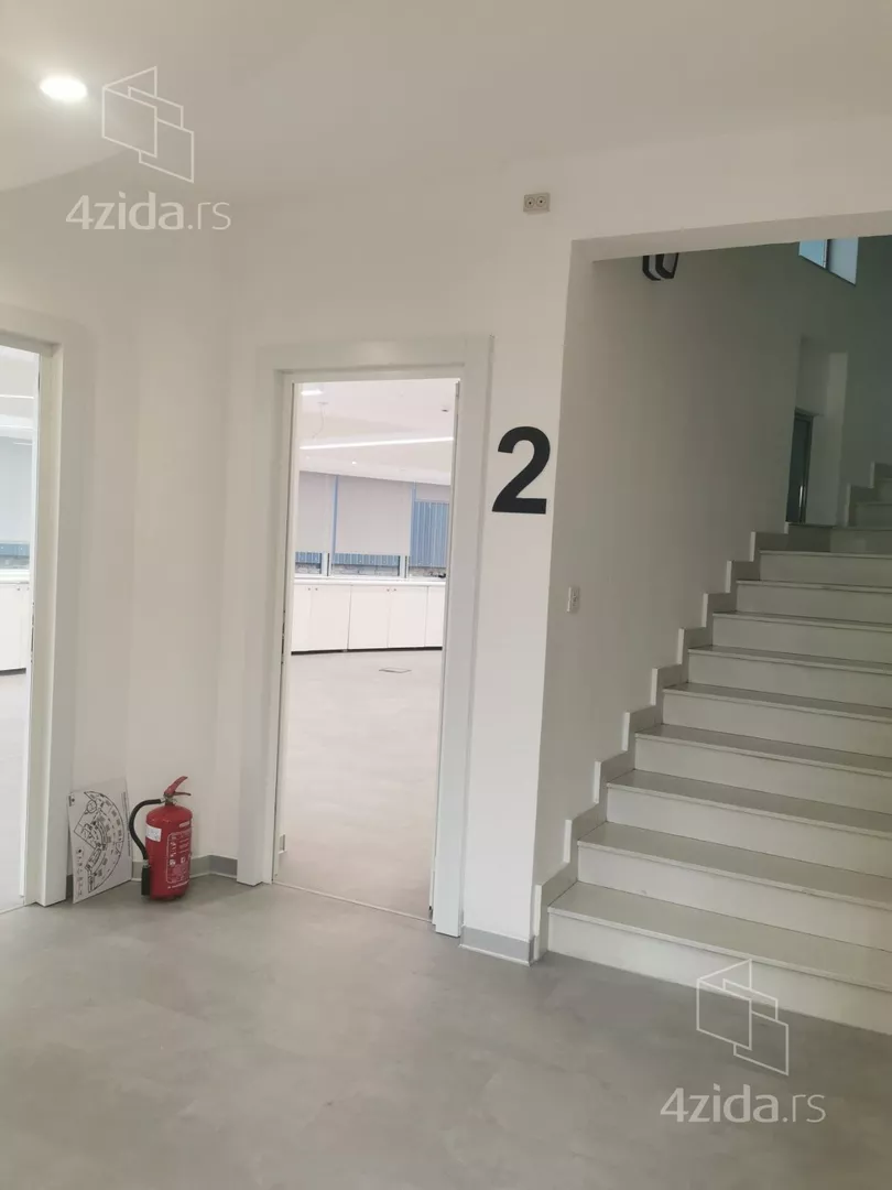 Poslovni prostor | 4zida