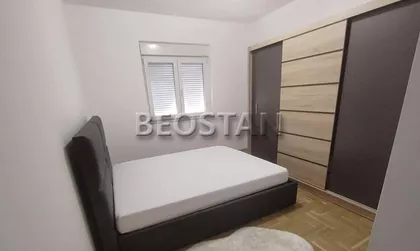 Petra Anagnostija | 4zida.rs