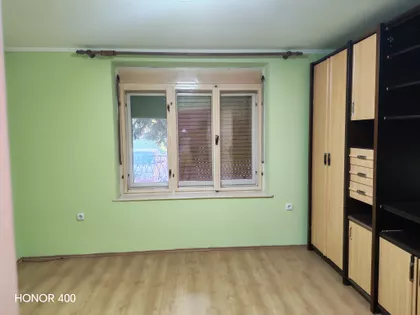 Mali Radanovac | 4zida.rs