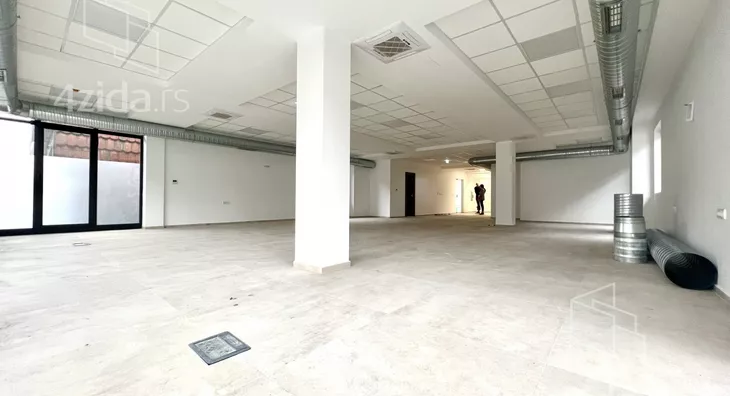 Poslovni prostor | 4zida