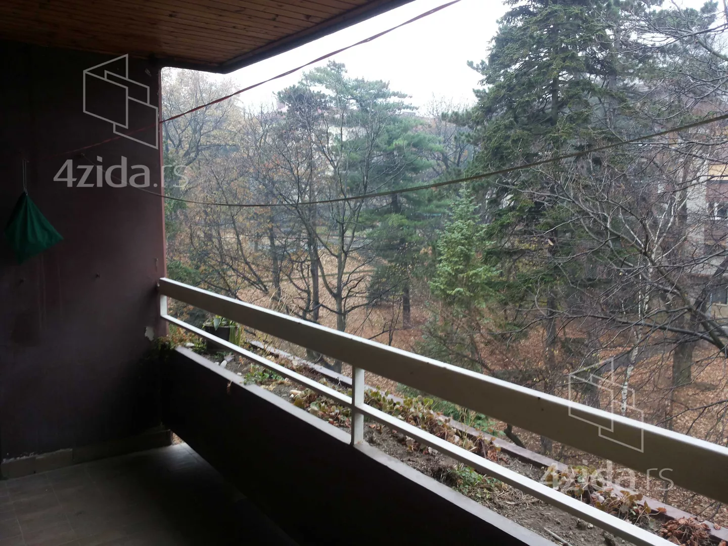 Troiposoban stan | 4zida