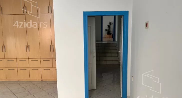 Lokal | 4zida