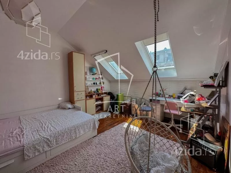 Petosoban stan | 4zida