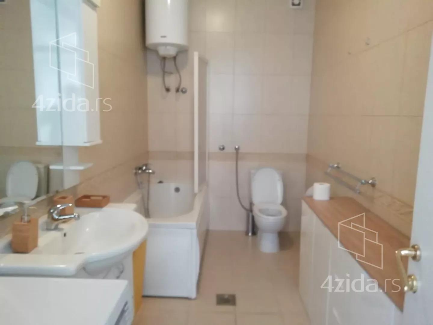 Četvorosoban stan | 4zida