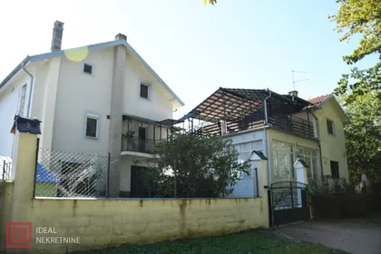 Vrčin podavalski deo | 4zida.rs