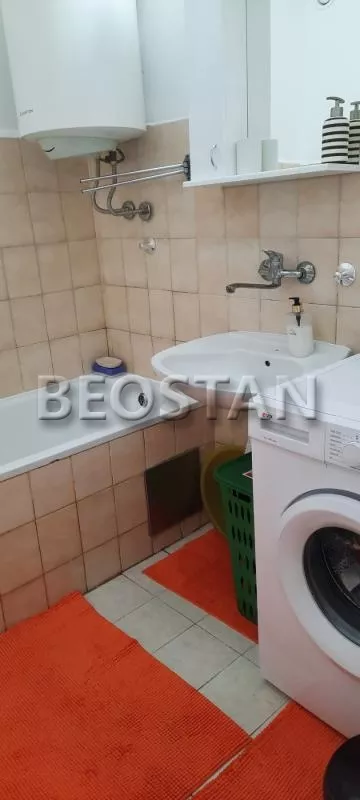 Kolumbova | 4zida.rs