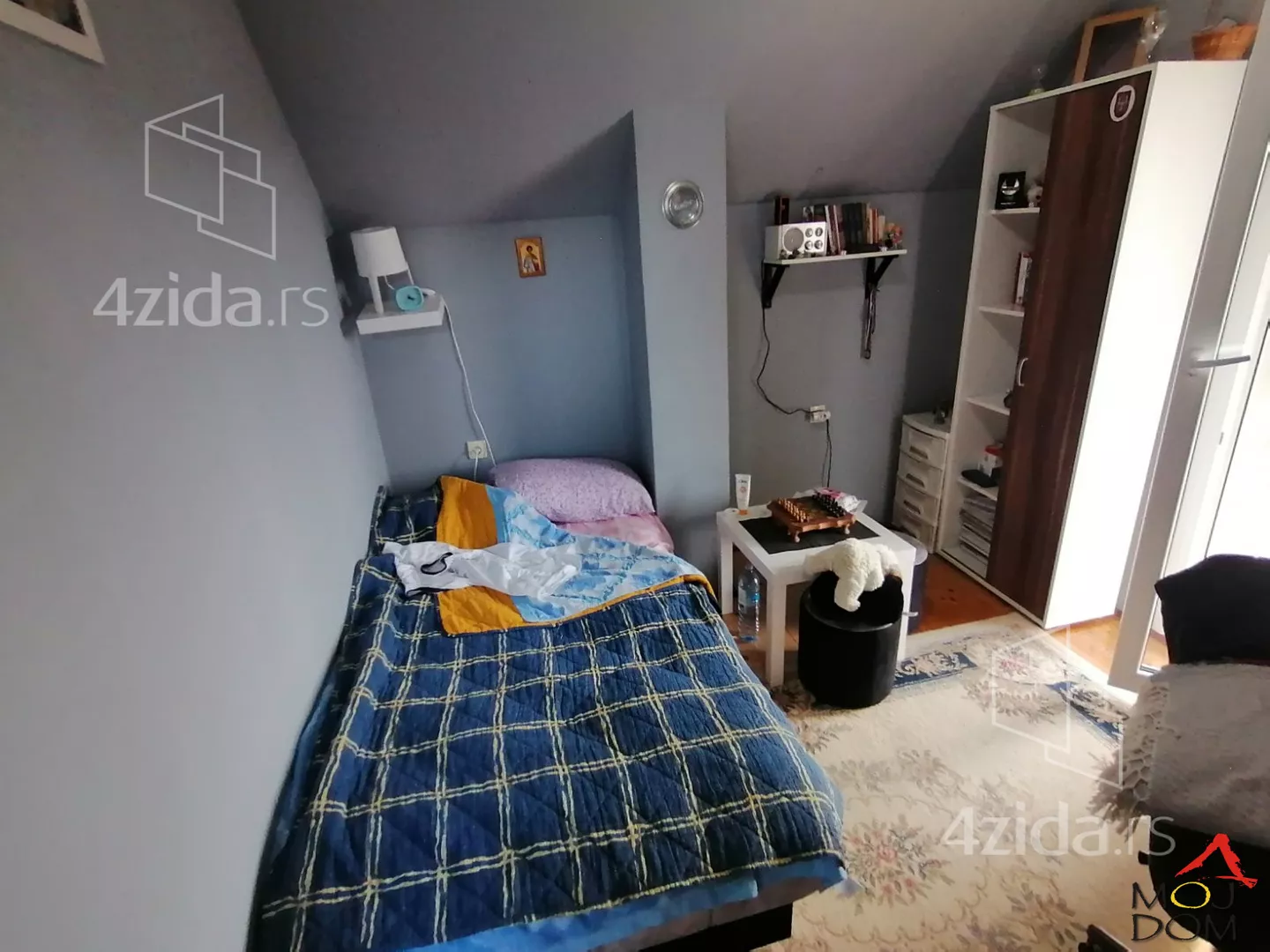 Plac | 4zida