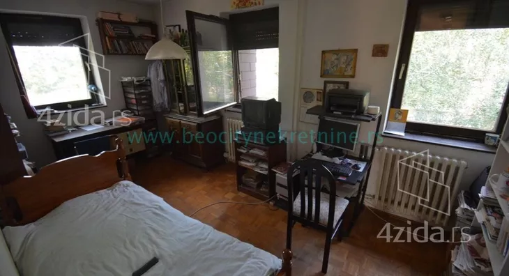 Šestosoban stan | 4zida