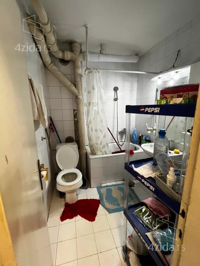 Petosoban stan | 4zida