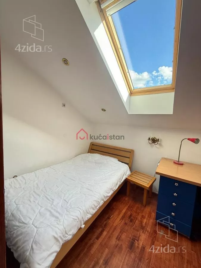 Petosoban stan | 4zida