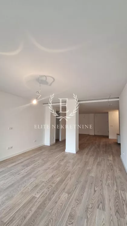 Kalenić pijaca | 4zida.rs