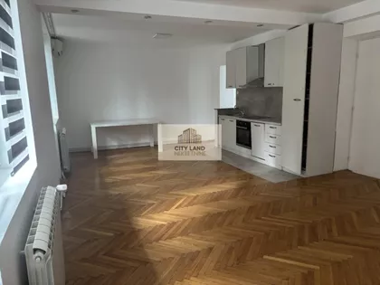 Crveni Krst Vračar | 4zida.rs