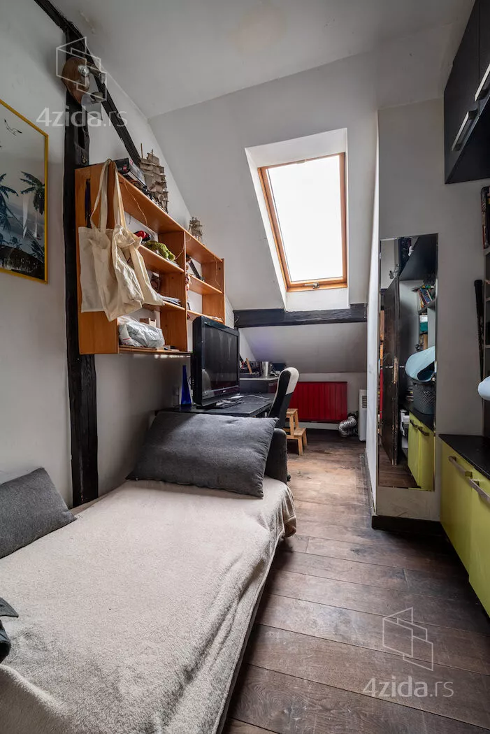 Četvoroiposoban stan | 4zida