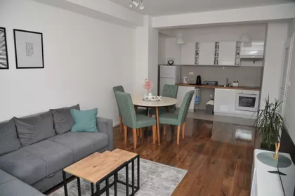 Medicinski Fakultet | 4zida.rs