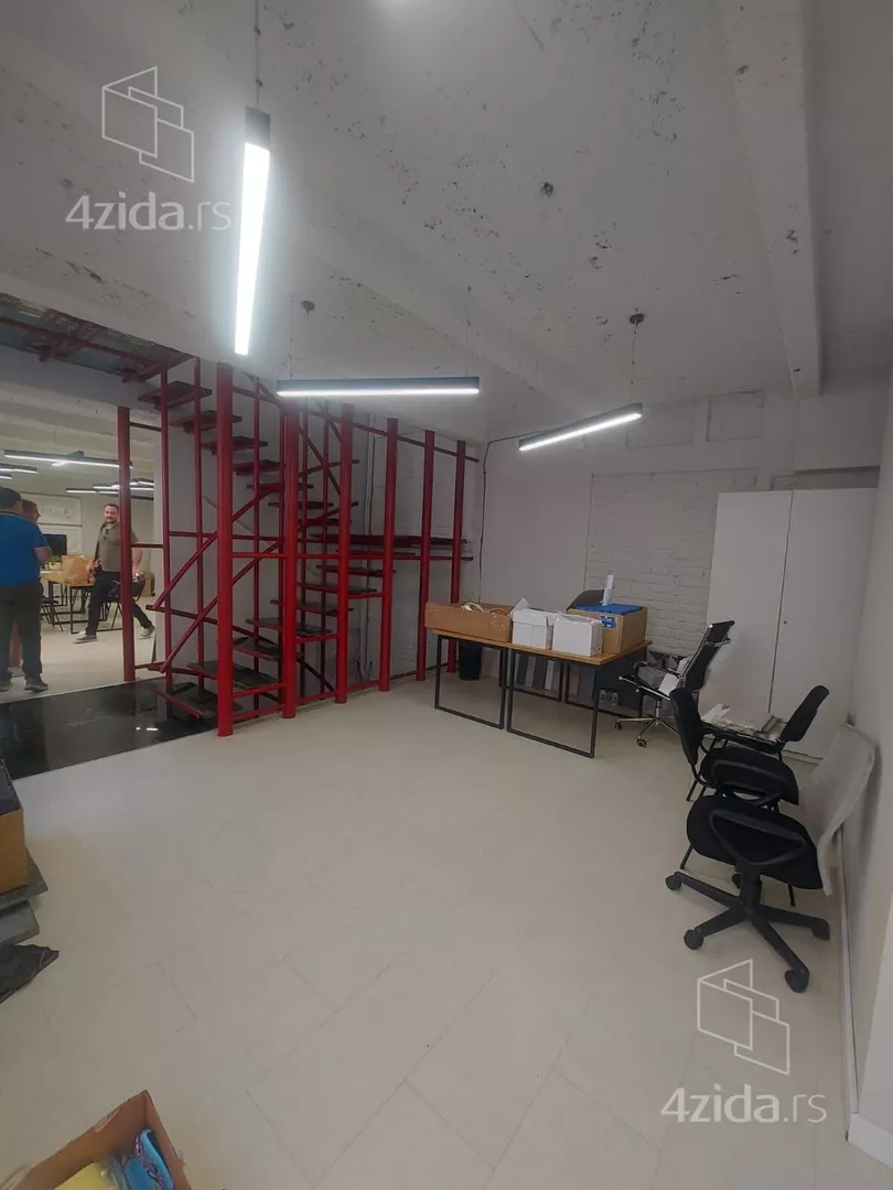 Poslovni prostor | 4zida