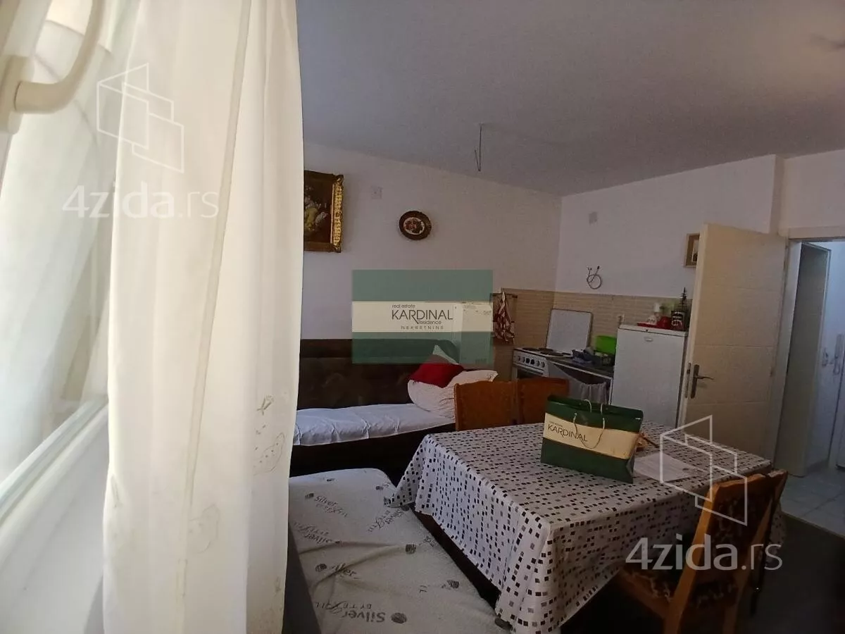 Garsonjera | 4zida