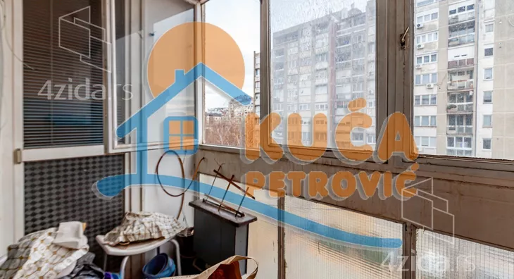 Troiposoban stan | 4zida