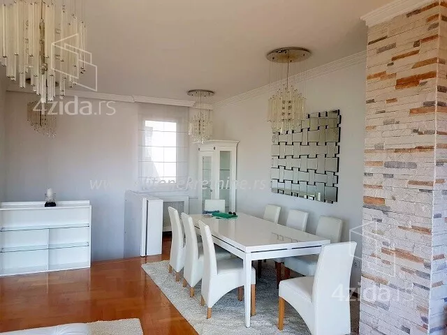 Petosoban stan | 4zida