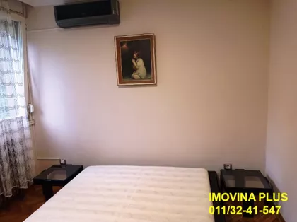 Marine Veličković | 4zida.rs