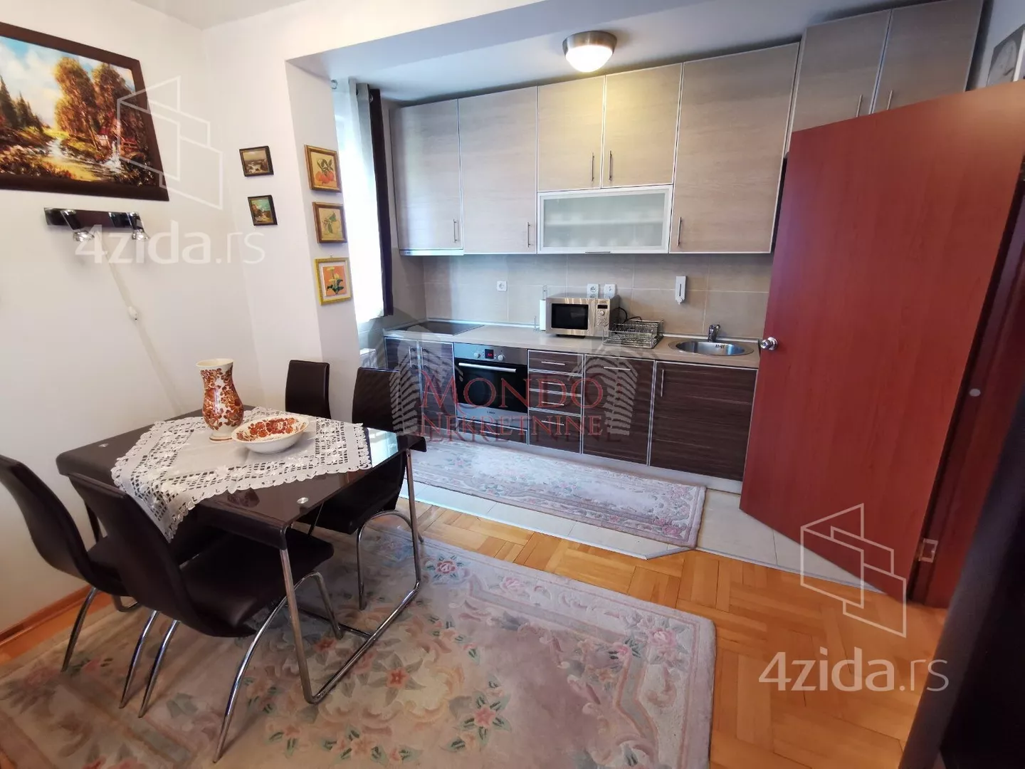 Jednoiposoban stan | 4zida