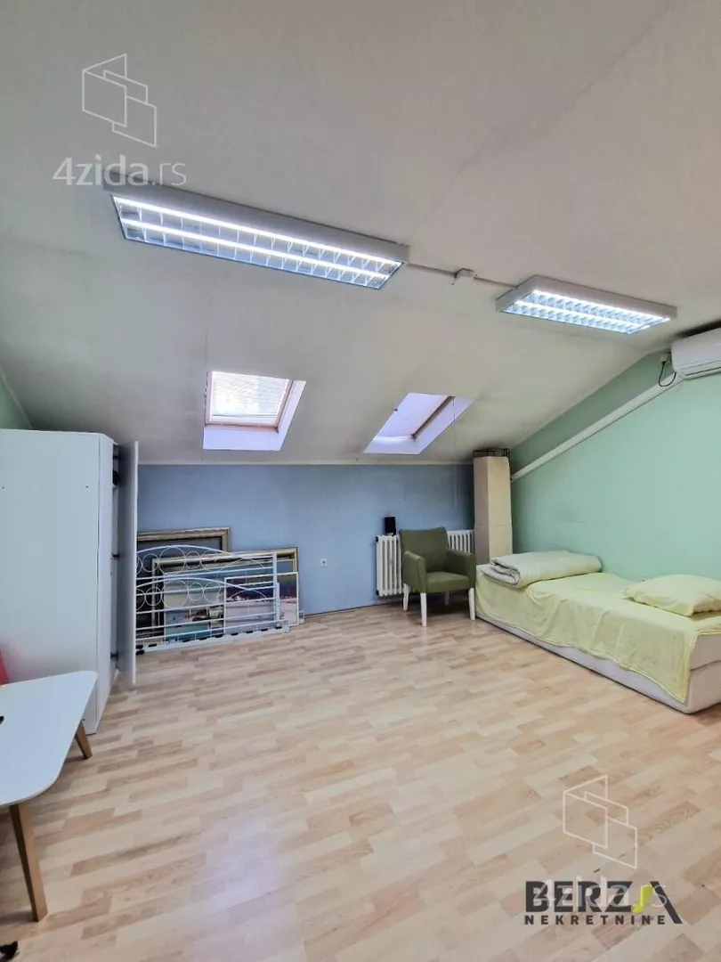 Šestosoban stan | 4zida