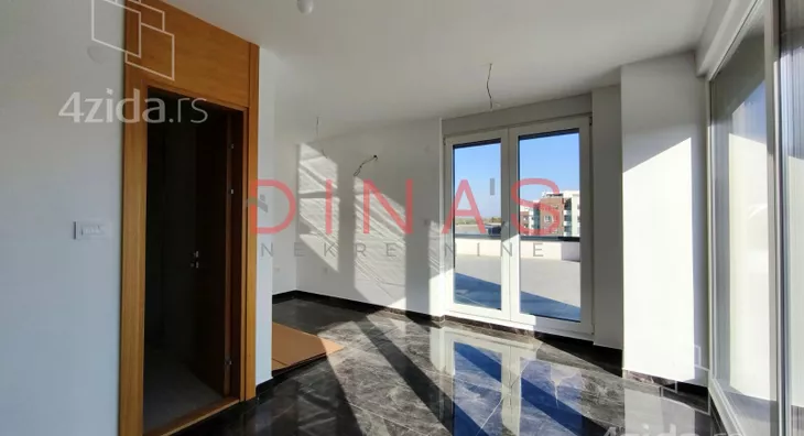 Četvoroiposoban stan | 4zida