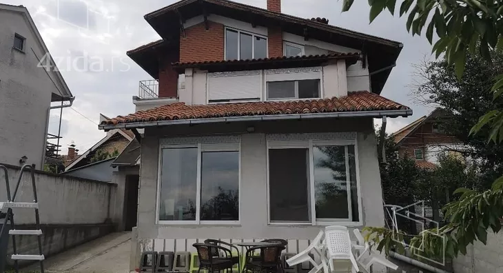 3-etažna kuća | 4zida