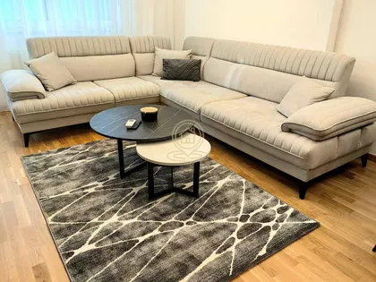 Square Garden | 4zida.rs