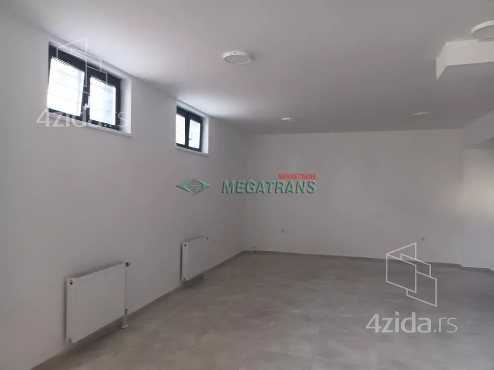 Poslovni prostor | 4zida