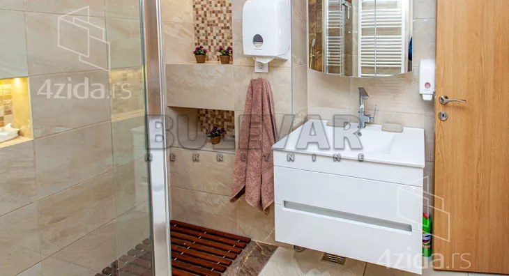 Troiposoban stan | 4zida