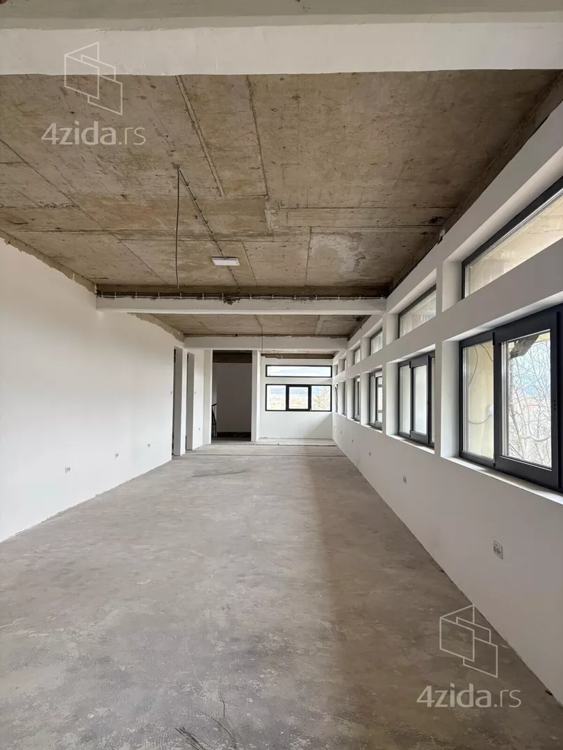 Poslovni prostor | 4zida