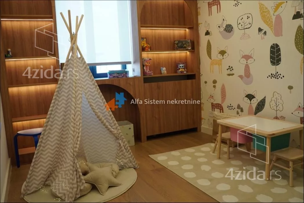 Petosoban stan | 4zida