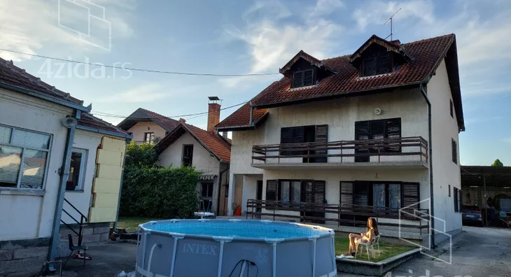 3-etažna kuća | 4zida
