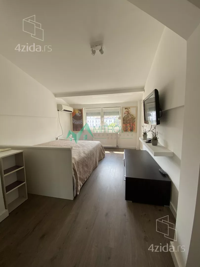 Četvoroiposoban stan | 4zida